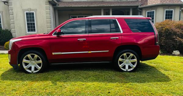 2016 Cadillac Escalade Standard 4x2 Automatic — photo 2