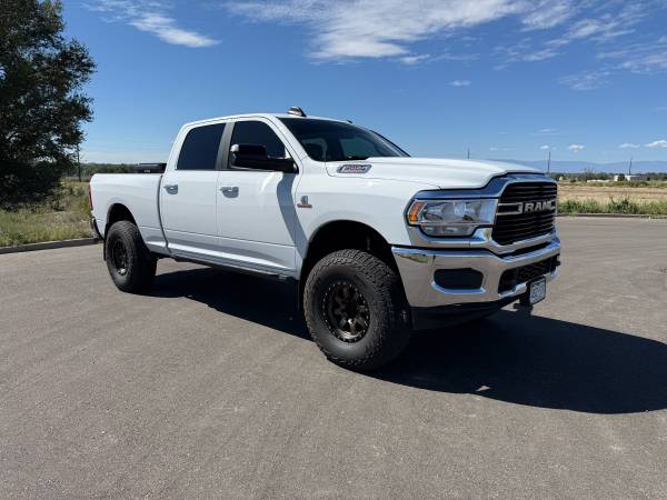 2019 RAM 2500 Laramie 4x2 Crew Cab 149 in. WB Automatic — photo 1