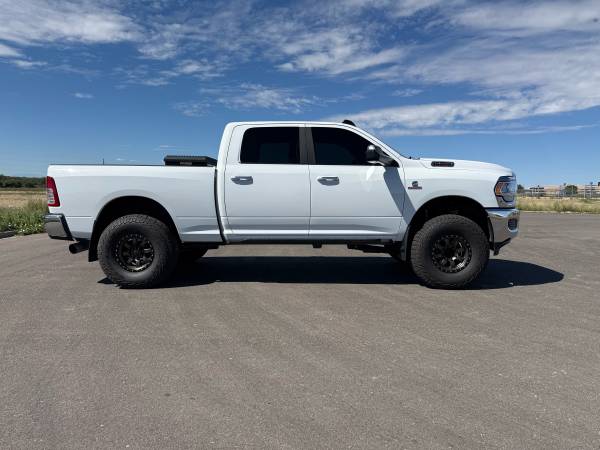 2019 RAM 2500 Laramie 4x2 Crew Cab 149 in. WB Automatic — photo 8