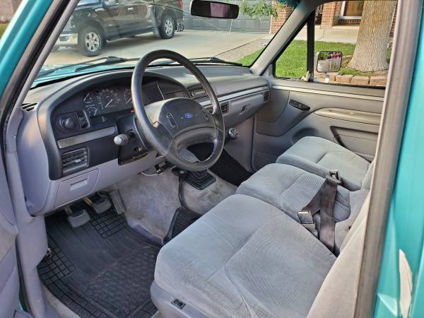 1994 Ford F 250 XL 2dr Standard Cab LB — photo 12