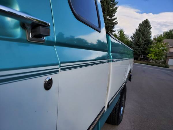 1994 Ford F 250 XL 2dr Standard Cab LB — photo 10