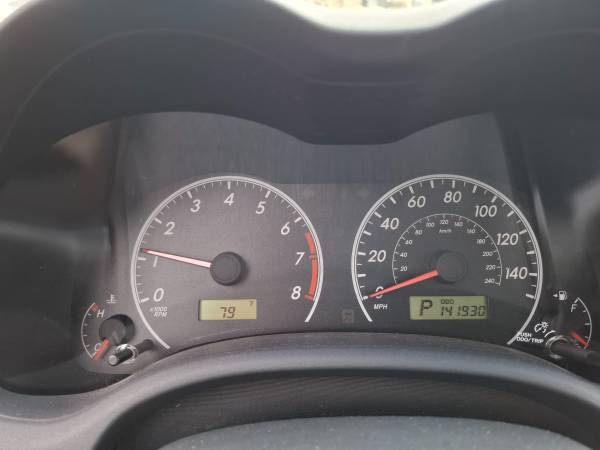 2012 Toyota Corolla LE 4dr Sedan Automatic — photo 8