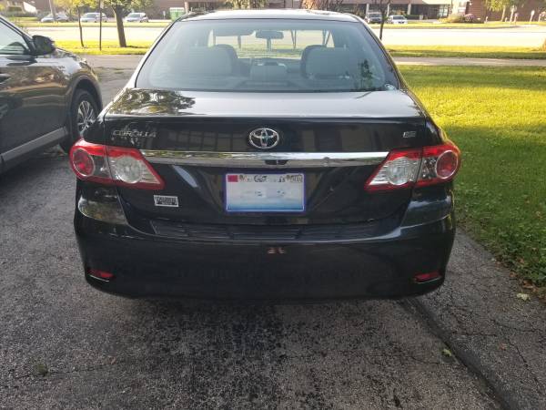 2012 Toyota Corolla LE 4dr Sedan Automatic — photo 1