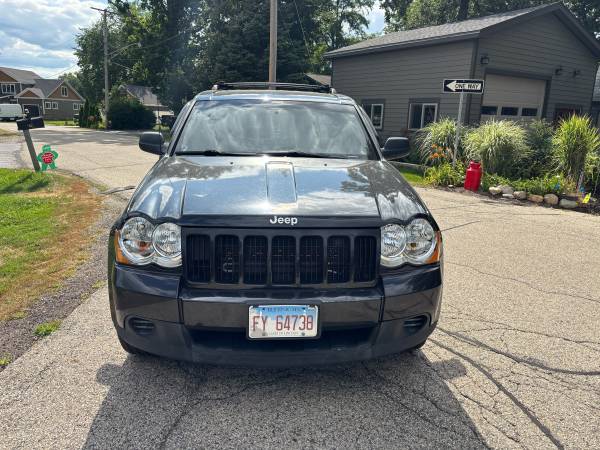 2010 Jeep Grand Cherokee Laredo — photo 3