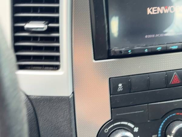 2010 Jeep Grand Cherokee Laredo — photo 11