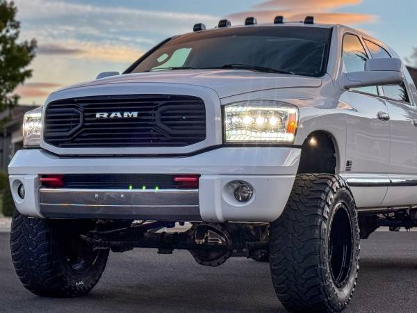 2006 RAM Megacab Laramie — photo 2