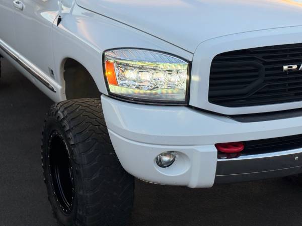 2006 RAM Megacab Laramie — photo 4