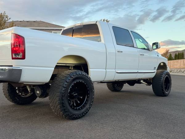 2006 RAM Megacab Laramie — photo 9