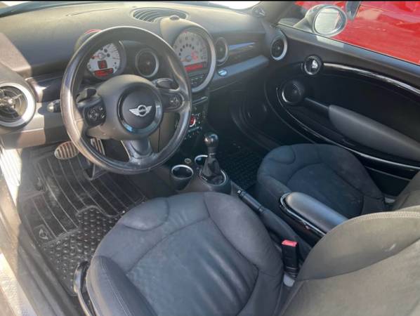 2011 MINI Cooper Clubman — photo 4