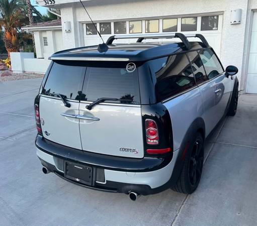 2011 MINI Cooper Clubman — photo 3