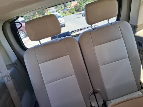 2007 Ford Explorer XLT V8 4dr 4x2 Automatic — photo 6