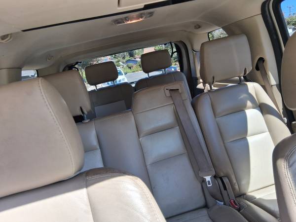 2007 Ford Explorer XLT V8 4dr 4x2 Automatic — photo 7