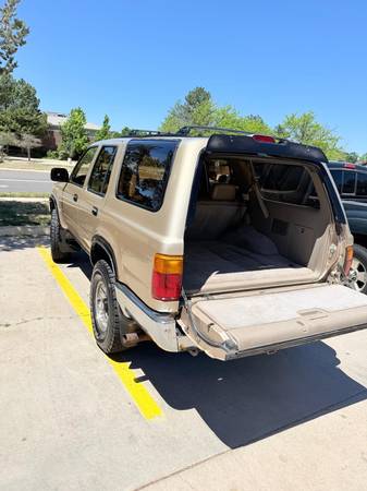 1995 Toyota 4runner SR5 V6 4dr SUV — photo 3