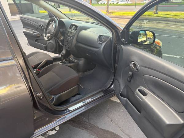 2015 Nissan Versa 1.6 S — photo 3