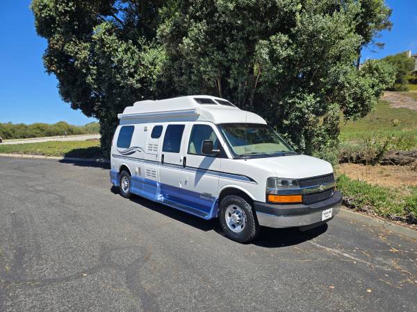 2004 Chevrolet Pleasure Way — photo 1