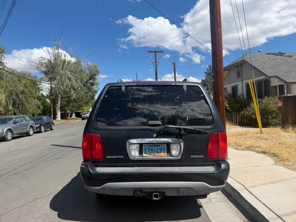 1998 Lincoln Navigator Base 4dr SUV — photo 10
