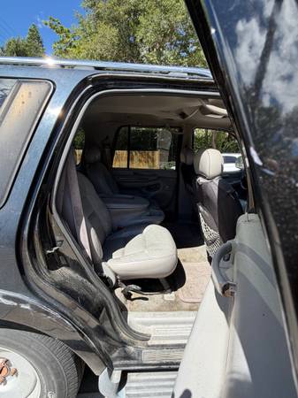 1998 Lincoln Navigator Base 4dr SUV — photo 5
