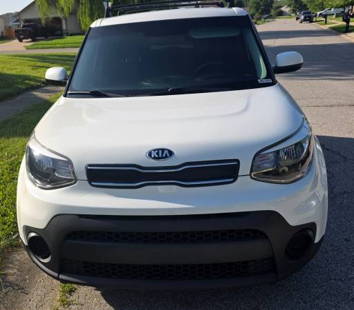 2019 KIA Soul ! 4dr Hatchback Automatic — photo 1