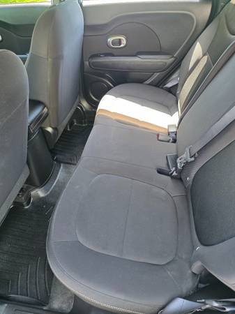 2019 KIA Soul ! 4dr Hatchback Automatic — photo 9
