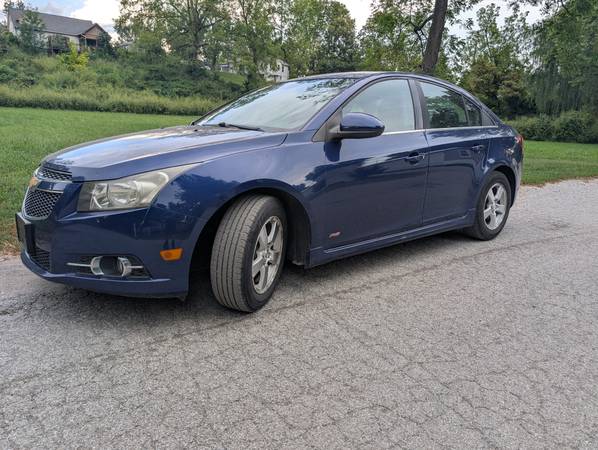 2013 Chevrolet Cruze LT 4dr Sedan Automatic — photo 1