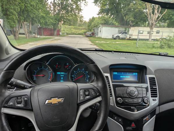 2013 Chevrolet Cruze LT 4dr Sedan Automatic — photo 12