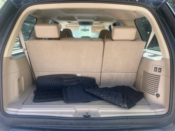 2004 Ford Expedition XLS 4x2 Automatic — photo 12