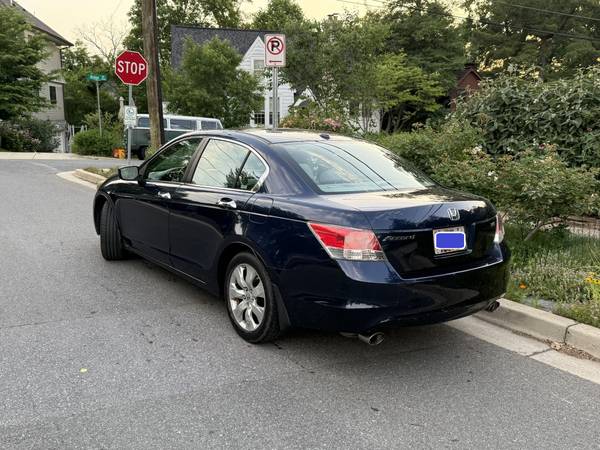 2009 Honda Accord 3.5 EX 4dr Sedan Automatic — photo 3