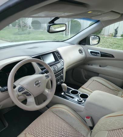 2015 Nissan Pathfinder S 4dr 4x4 CVT — photo 12