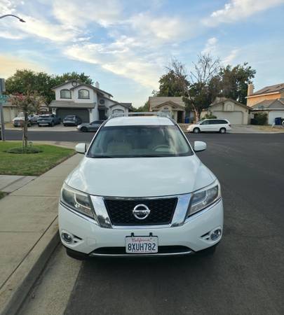 2015 Nissan Pathfinder S 4dr 4x4 CVT — photo 1