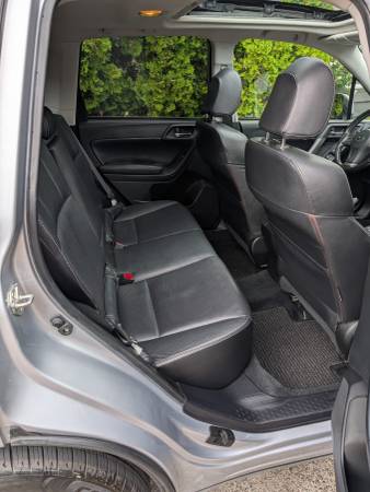 2014 Subaru Forester 2.5i Limited — photo 8