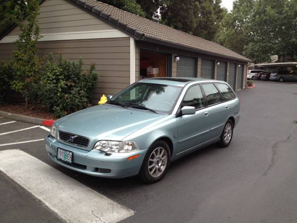 2003 Volvo V40 A — photo 1