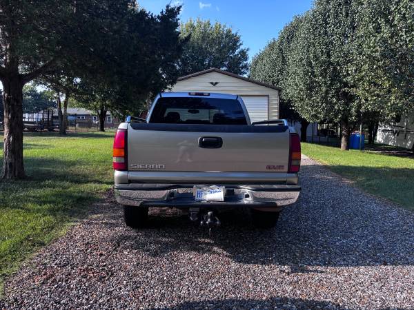 2003 GMC Sierra 1500 SLE 4x2 Regular Cab 8 ft. box 133 in. WB Manual — photo 4
