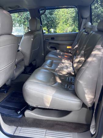 2003 GMC Sierra 1500 SLE 4x2 Regular Cab 8 ft. box 133 in. WB Manual — photo 7