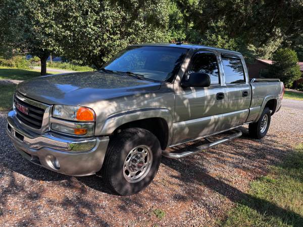 2003 GMC Sierra 1500 SLE 4x2 Regular Cab 8 ft. box 133 in. WB Manual — photo 3