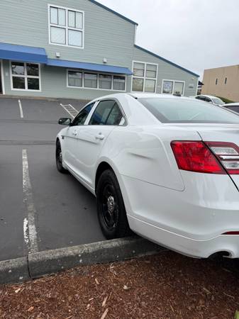 2018 Ford Taurus SE — photo 3