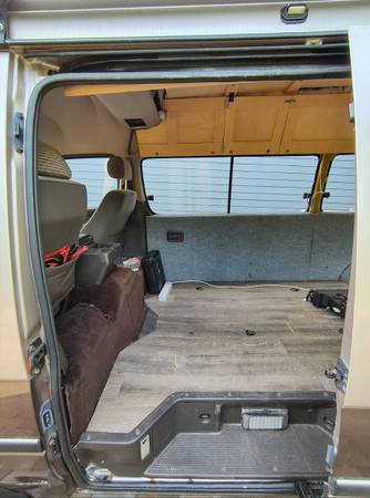 1994 Toyota Hiace Microbus — photo 6