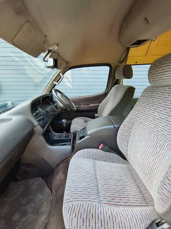 1994 Toyota Hiace Microbus — photo 5