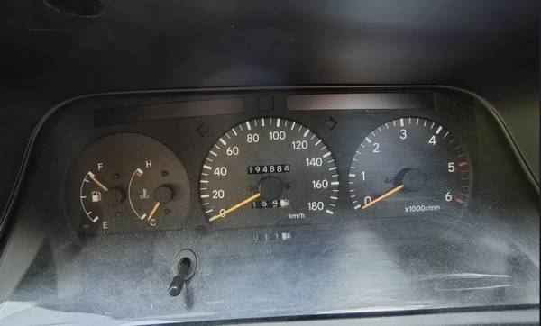 1994 Toyota Hiace Microbus — photo 8
