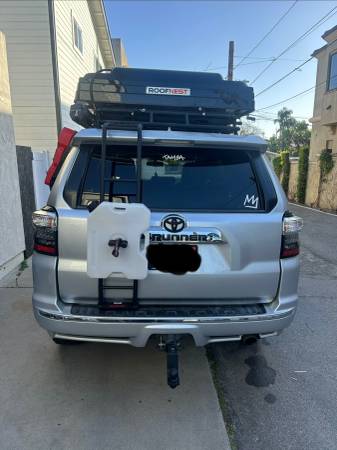 2012 Toyota 4runner Limited 4dr 4x2 Automatic — photo 6