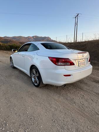 2012 Lexus IS 350c Base — photo 6