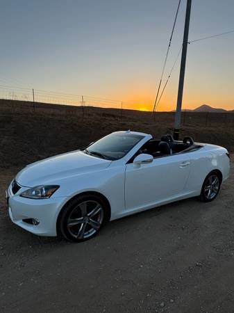 2012 Lexus IS 350c Base — photo 10