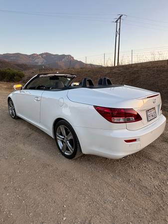 2012 Lexus IS 350c Base — photo 11