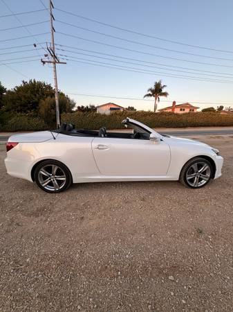 2012 Lexus IS 350c Base — photo 12