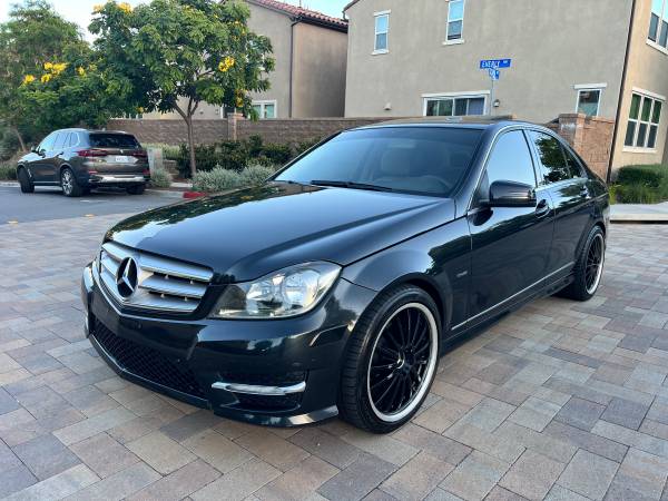 2012 Mercedes-Benz C250 — photo 3