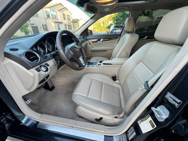 2012 Mercedes-Benz C250 — photo 8