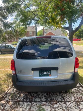 2007 Saturn Relay 1 Front-wheel Drive Passenger Van Automatic — photo 2