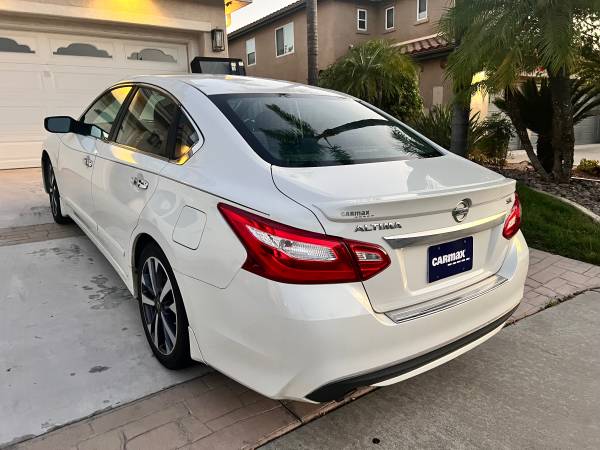 2016 Nissan Altima 2.5 SR — photo 3
