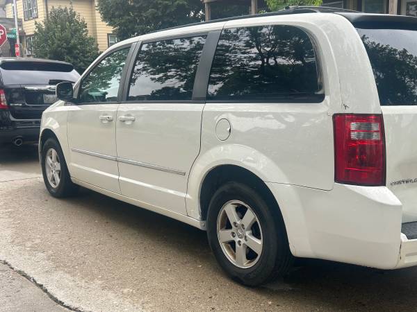 2010 Dodge Grand Caravan C/V Cargo Van Automatic — photo 1