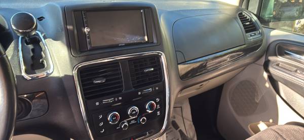 2016 Dodge Grand Caravan SE — photo 4
