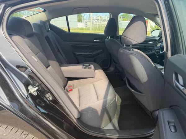 2020 Nissan Altima 2.5 S 4dr All-Wheel Drive Sedan CVT — photo 9